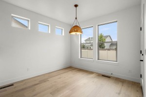 24-web-or-mls-1805-N-Black-Elm-24