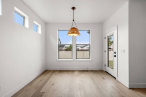 25-web-or-mls-1805-N-Black-Elm-25