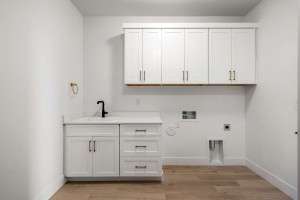 37-web-or-mls-1805-N-Black-Elm-37